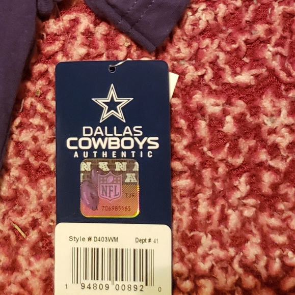 Woman's DALLAS COWBOYS "Kassie Choker" Navy Blue T-shirt (M, L, XL, 2XL) - Picture 5 of 5